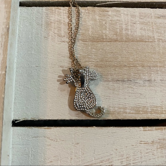 Cat pendant necklace - Picture 7 of 8